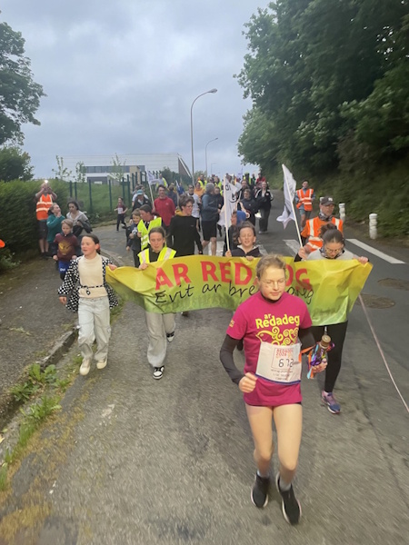 La Redadeg est passée à Morlaix et devant le lycée !